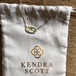 Kendra Scott necklace